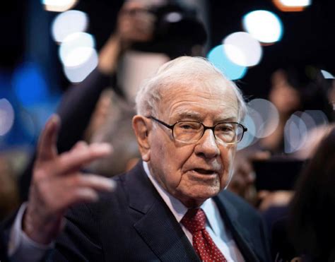 berkshire apple|buffett sells apple and buys.